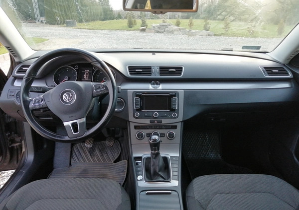 Volkswagen Passat cena 38900 przebieg: 128000, rok produkcji 2014 z Stepnica małe 79